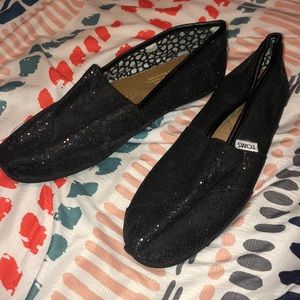 Toms slip ons